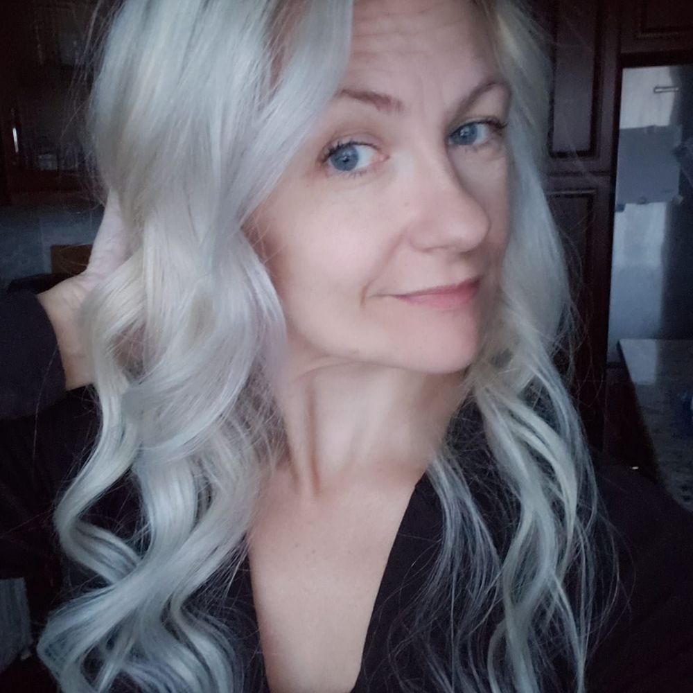 Meet your Posher, Monika